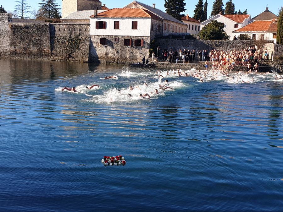 Na Bogojavljenje Plivanje Za Asni Krst U Rijeci Trebi Njici Trebinje